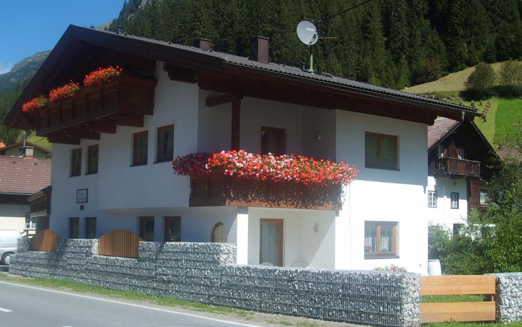 Gasthof Zur Einkehr Sankt Leonhard im Pitztal Buitenkant foto