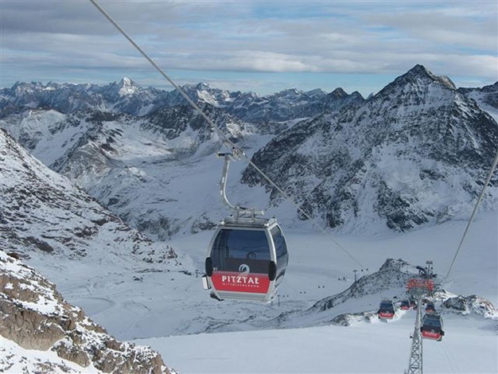 Gasthof Zur Einkehr Sankt Leonhard im Pitztal Buitenkant foto